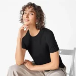 تیشرت زنانه مشکی اسمارا تصویر استایل
